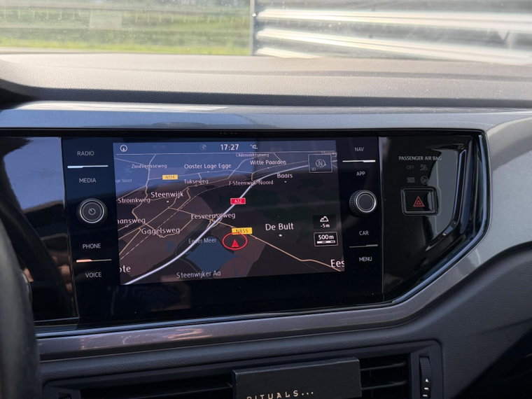 Vehicle Image 22
