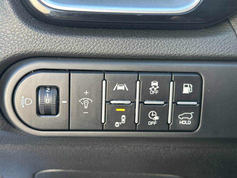 Vehicle Image 26