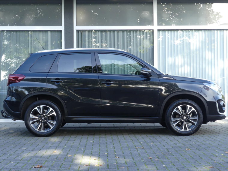 Vehicle Image 12
