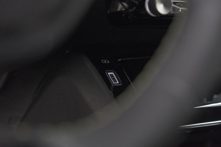 Vehicle Image 35