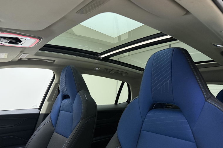 Vehicle Image 35
