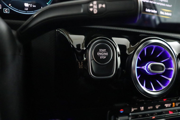 Vehicle Image 40