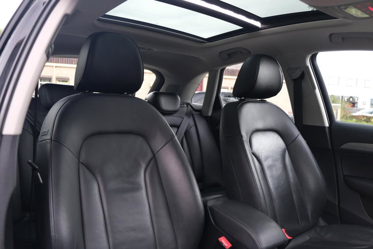 Vehicle Image 30