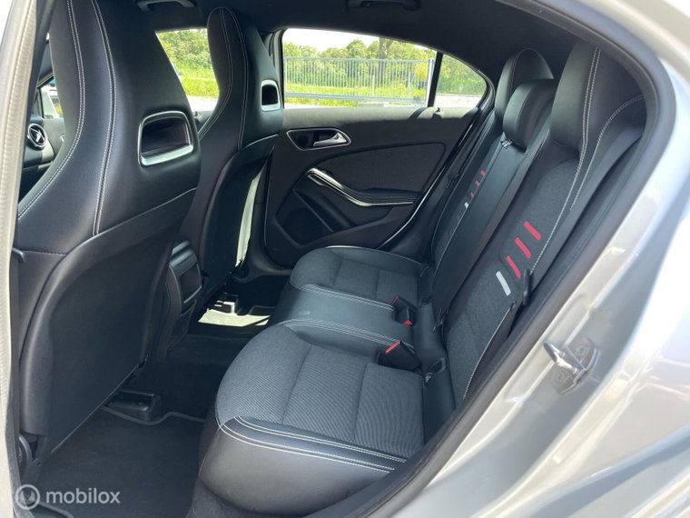 Vehicle Image 38