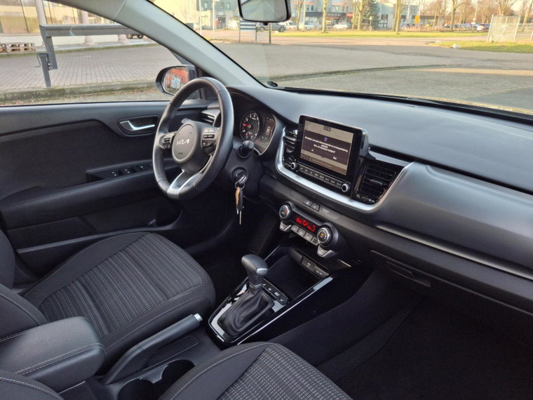Vehicle Image 21