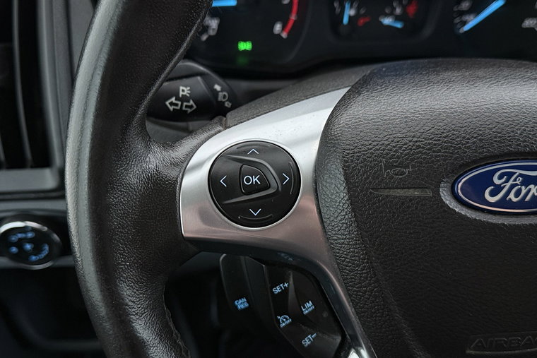Vehicle Image 35