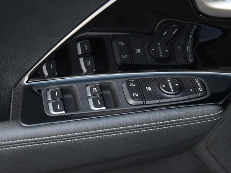 Vehicle Image 33