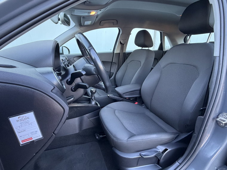Vehicle Image 35