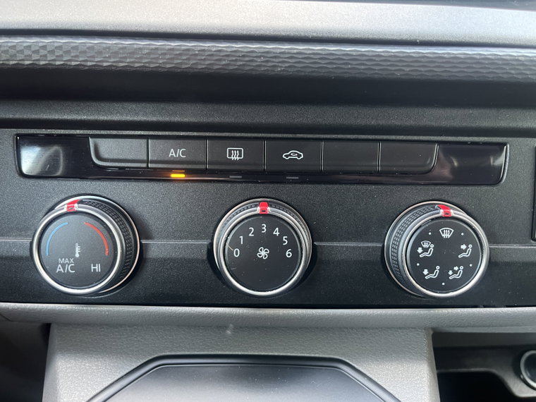 Vehicle Image 28