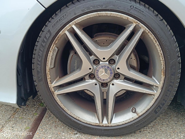 Vehicle Image 33
