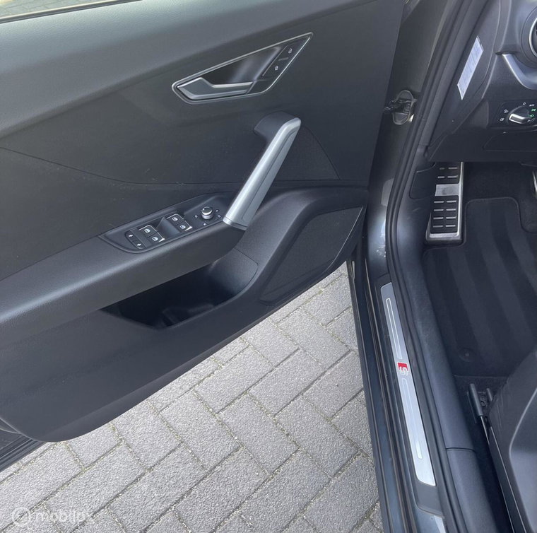 Vehicle Image 26
