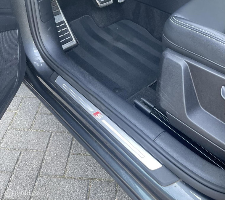 Vehicle Image 28
