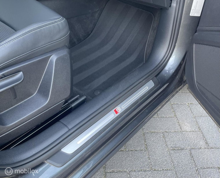 Vehicle Image 53