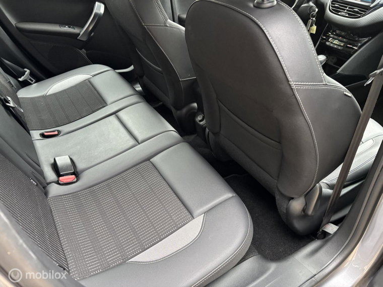 Vehicle Image 26