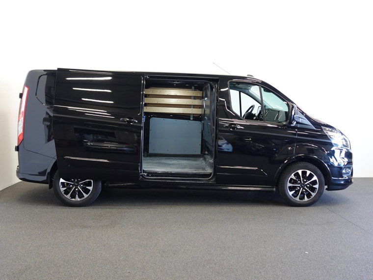 Vehicle Image 42