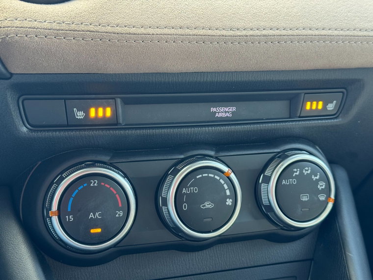 Vehicle Image 28