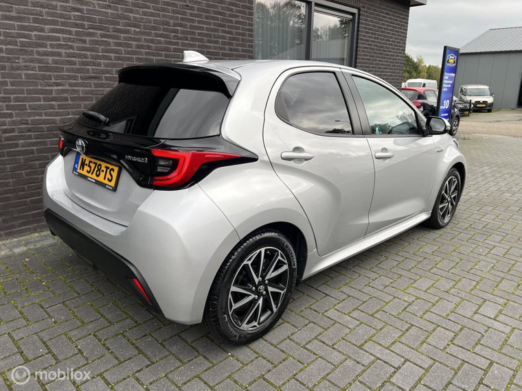 Vehicle Image 7