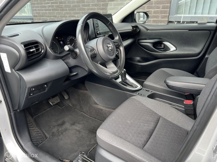 Vehicle Image 10