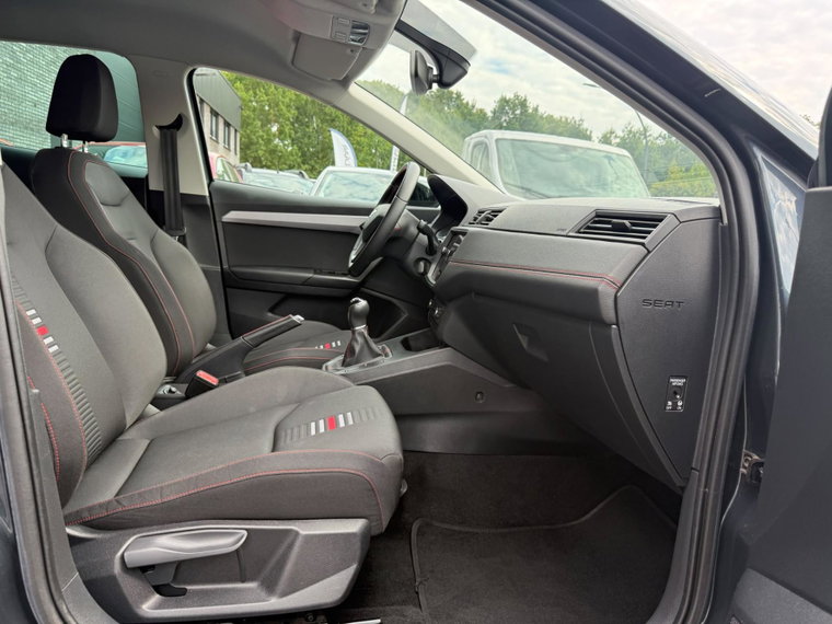 Vehicle Image 19