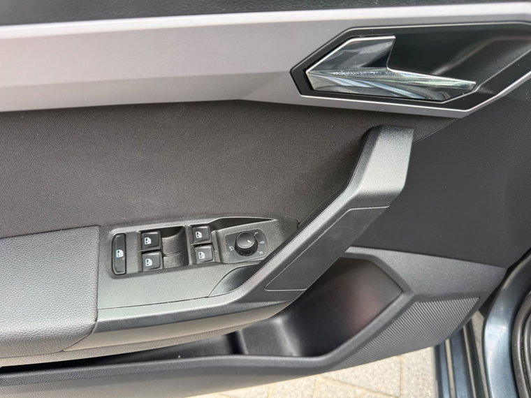 Vehicle Image 39