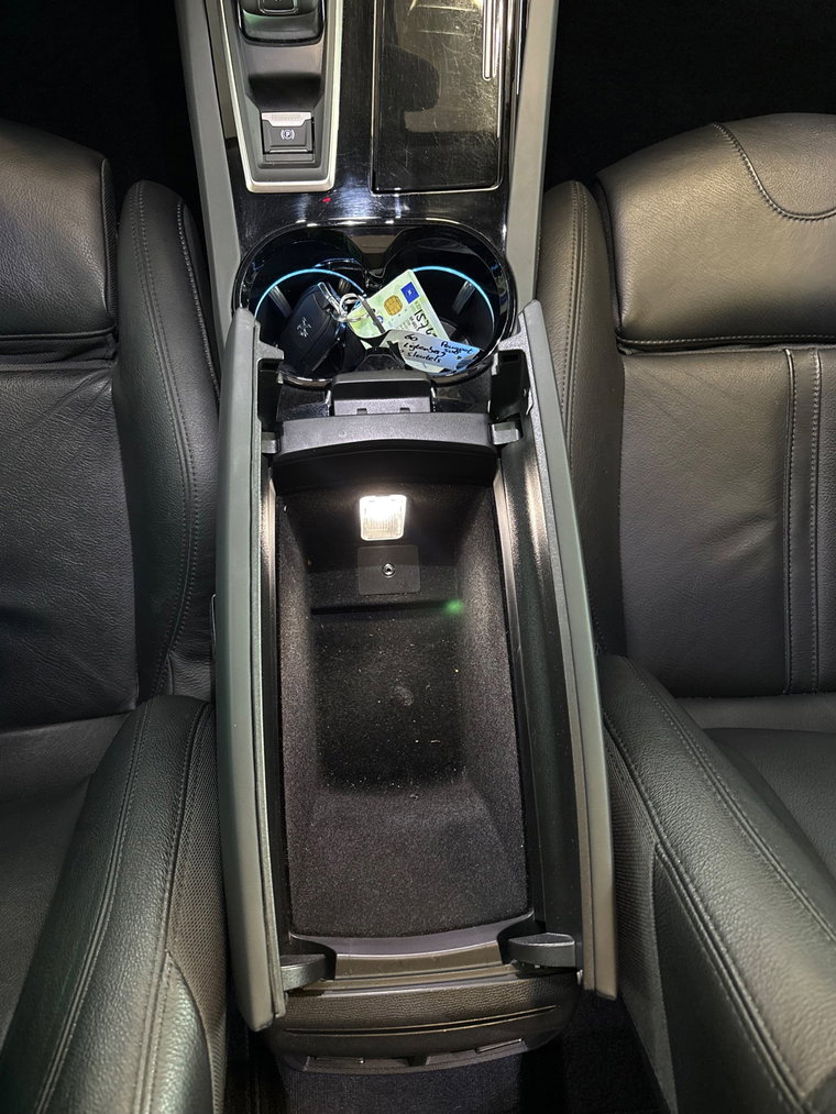 Vehicle Image 33