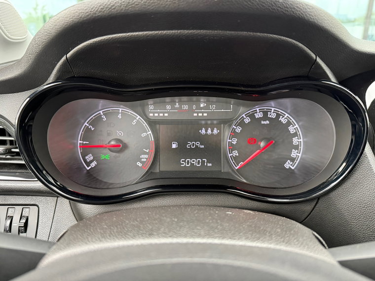 Vehicle Image 28