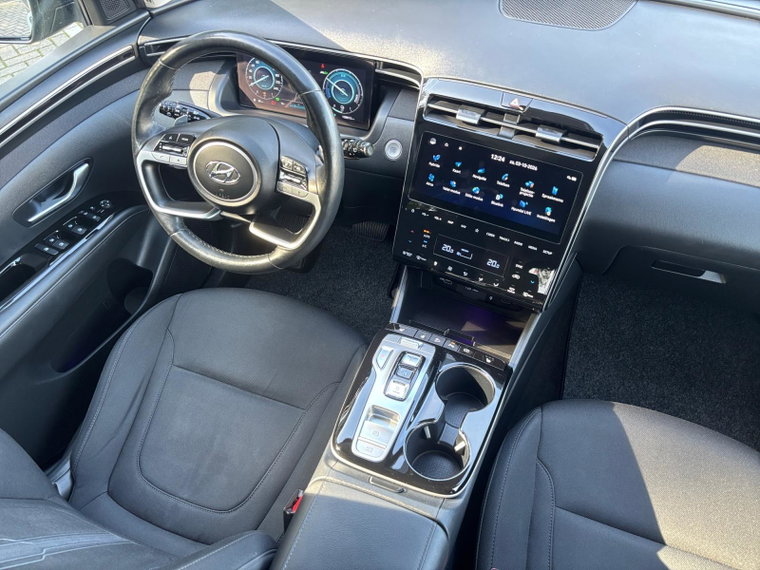 Vehicle Image 17