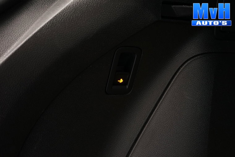 Vehicle Image 41