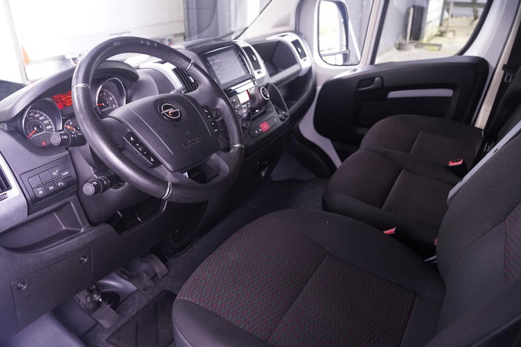 Vehicle Image 19