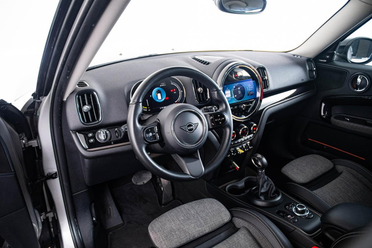 Vehicle Image 40