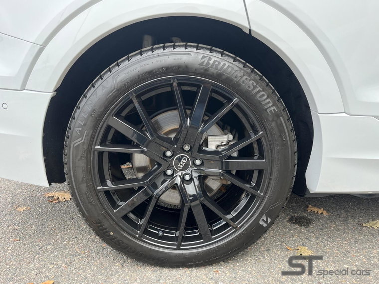 Vehicle Image 36