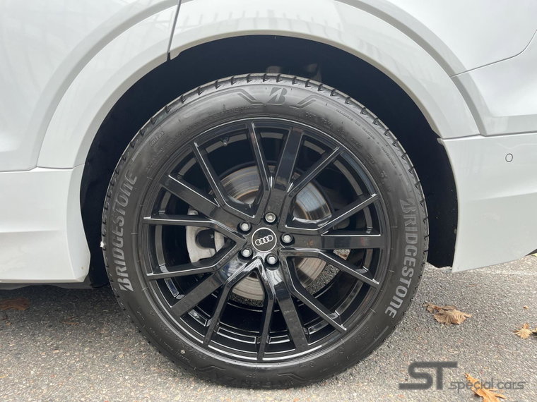 Vehicle Image 37