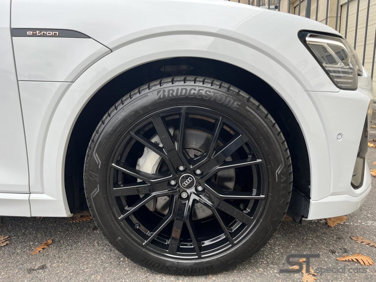 Vehicle Image 39