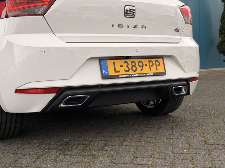 Vehicle Image 27