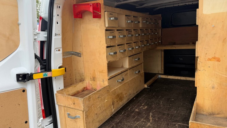 Vehicle Image 13