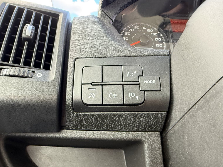 Vehicle Image 24