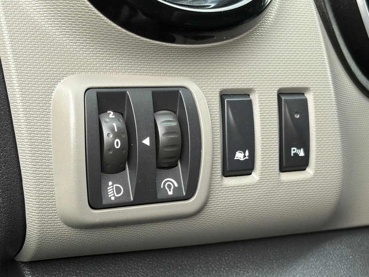 Vehicle Image 22
