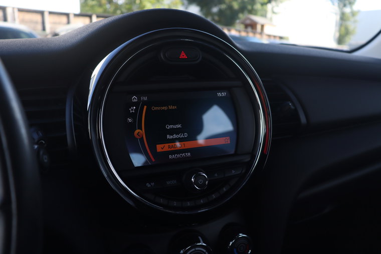 Vehicle Image 19