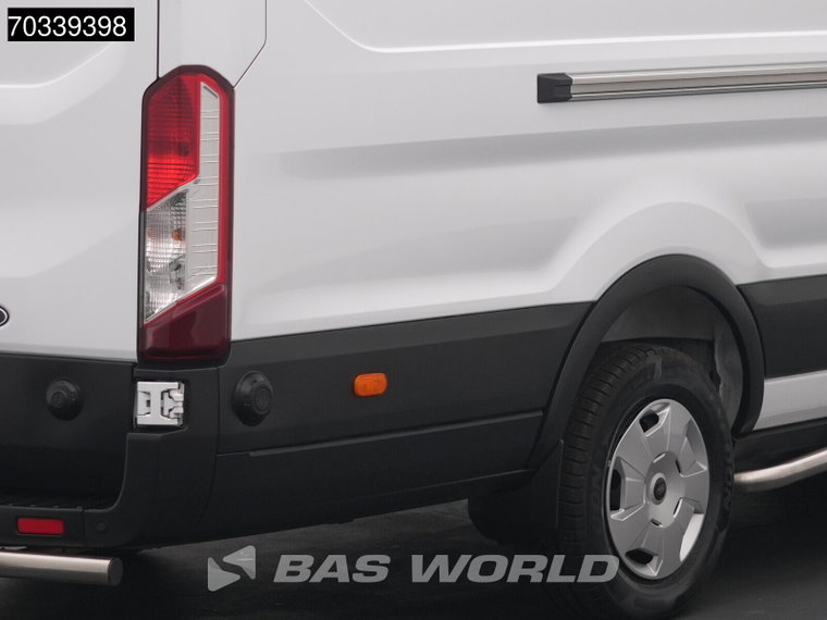 Vehicle Image 39