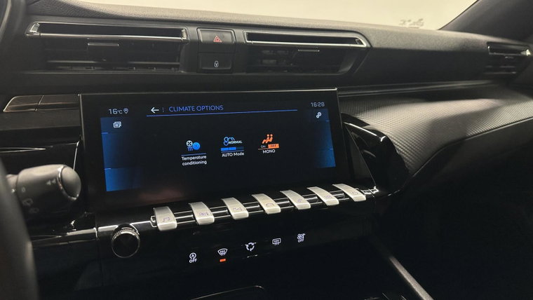 Vehicle Image 38