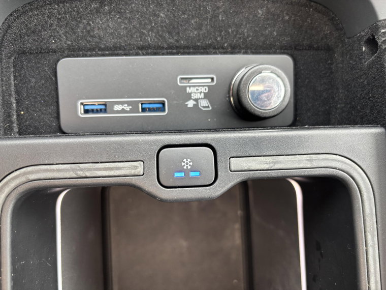 Vehicle Image 28