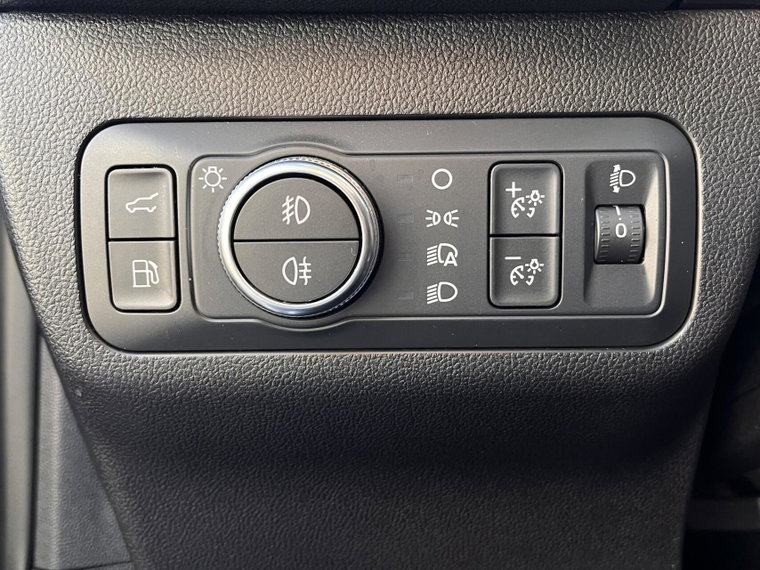 Vehicle Image 23