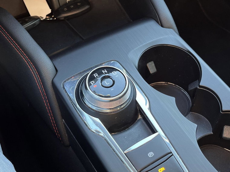 Vehicle Image 25