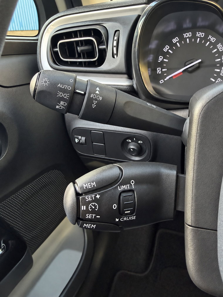 Vehicle Image 40