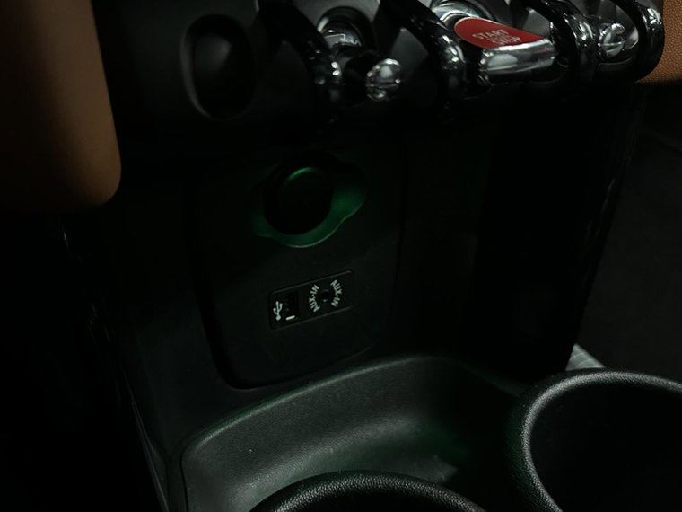 Vehicle Image 48