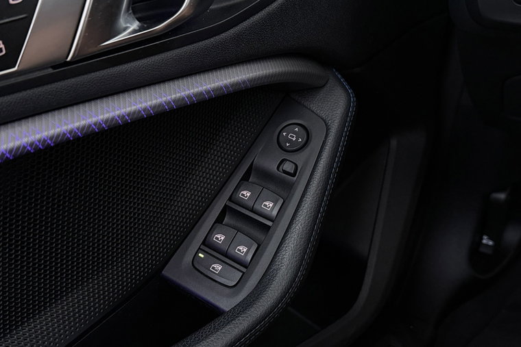 Vehicle Image 37
