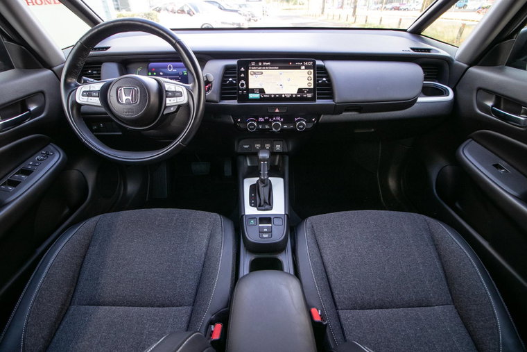 Vehicle Image 15