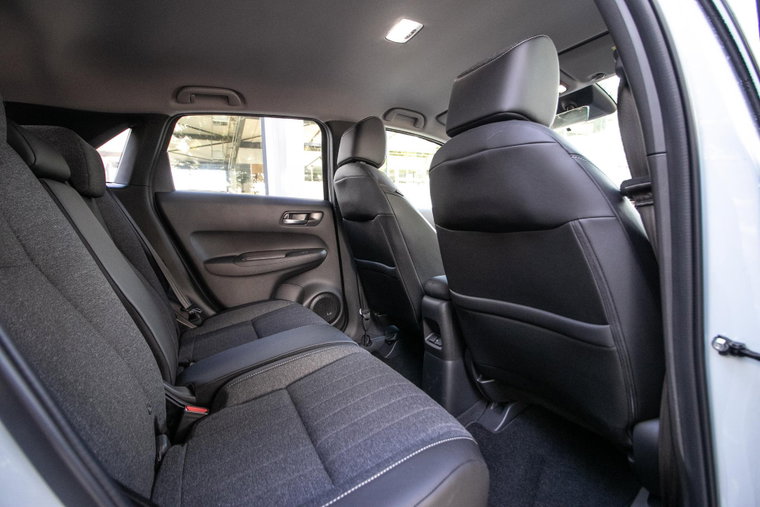 Vehicle Image 7