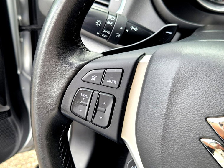 Vehicle Image 30