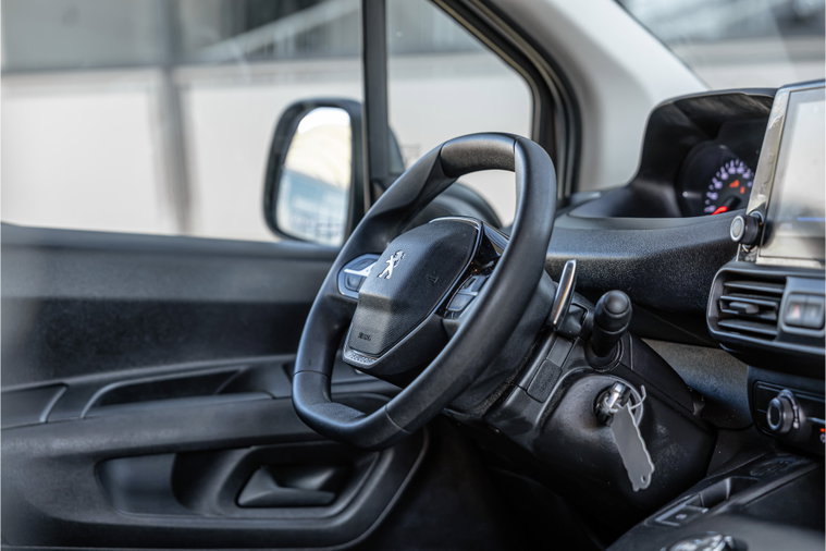 Vehicle Image 10
